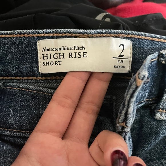 Abercrombie and Fitch High Rise Shorts - Picture 3 of 3